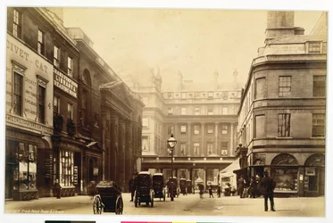 Abbey Square e Pump Rooms, Bath, c.1880